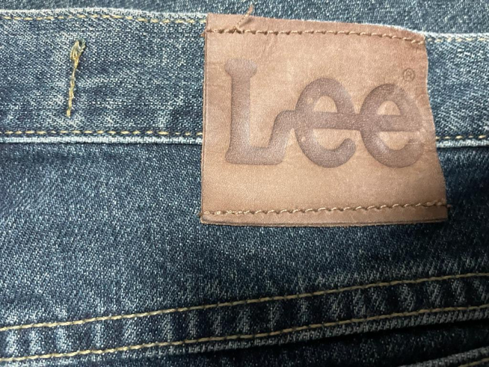 Lee blugi                  S [3]