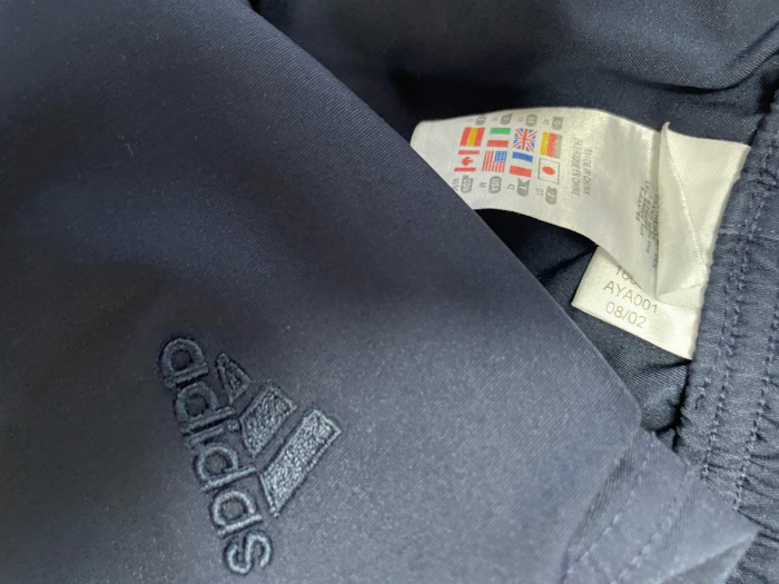 Adidas pantaloni                         L [3]
