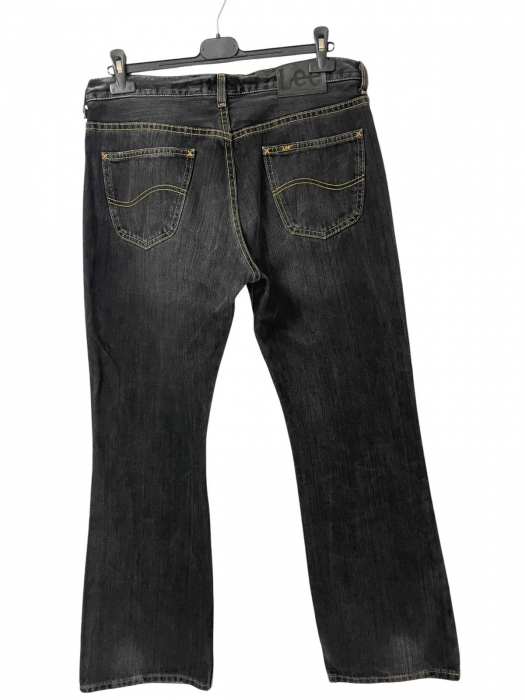 Lee blugi                              L [2]