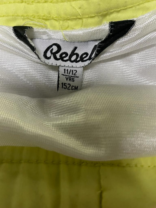 Rebel pantaloni scurti                     152 [3]