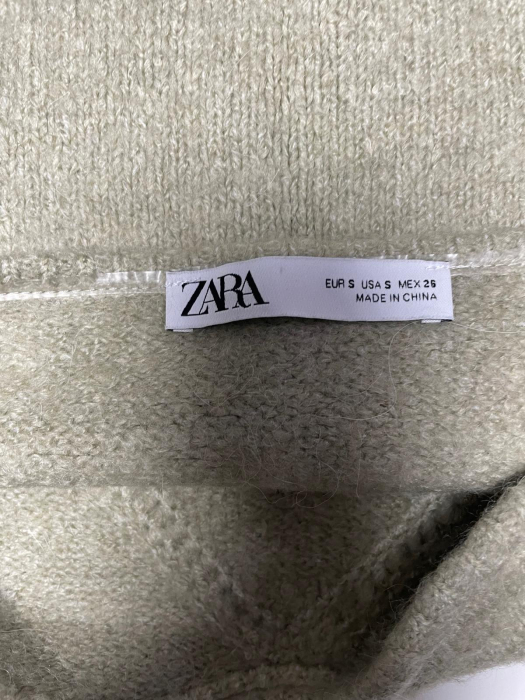 Zara top                     S [3]