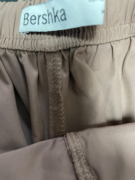Bershka pantaloni                     M [3]