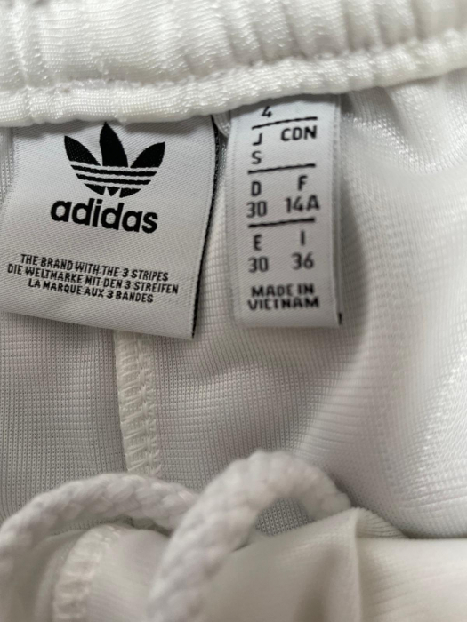 Adidas pantaloni scurti           XS [3]