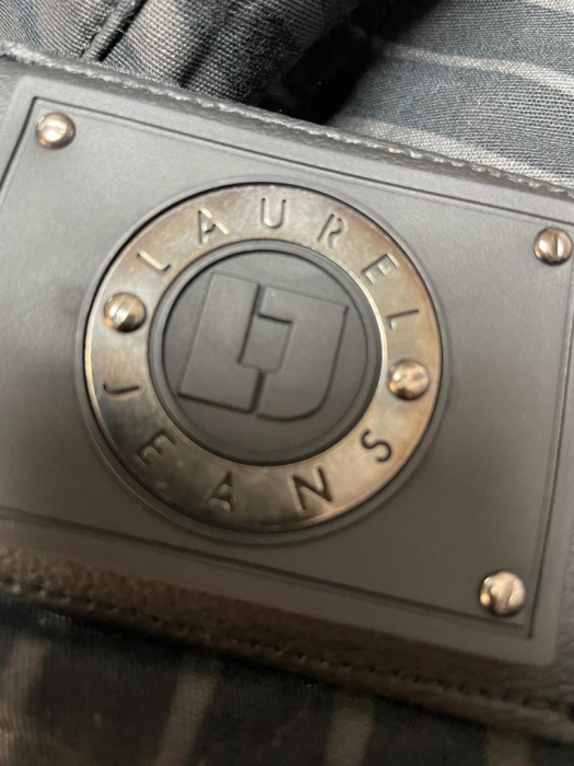 Laurel fusta                          S [4]