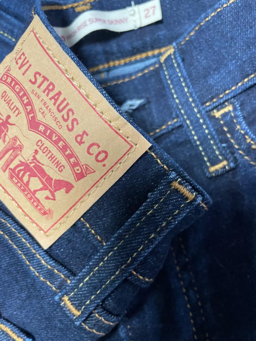 Levi's blugi                         S [3]