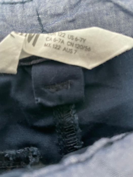 H&M pantaloni                          122 [3]