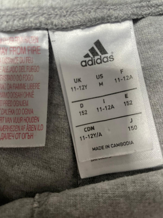 Adidas pantaloni scurti fete                    11-12 ani [3]