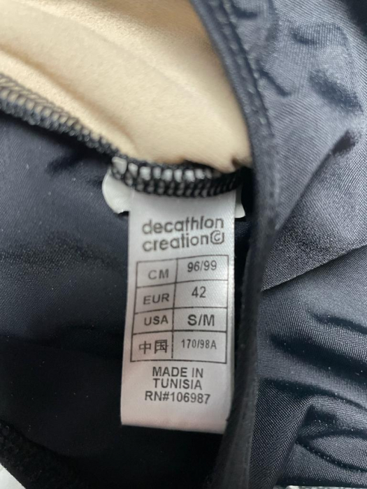 Decathlon costum baie                        L [3]