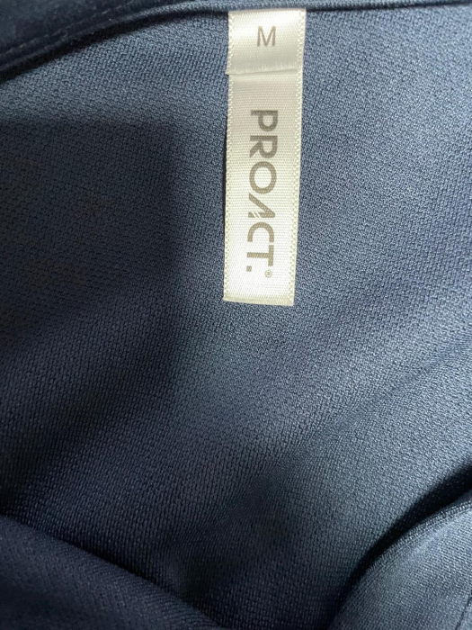 Tricou                      M [3]