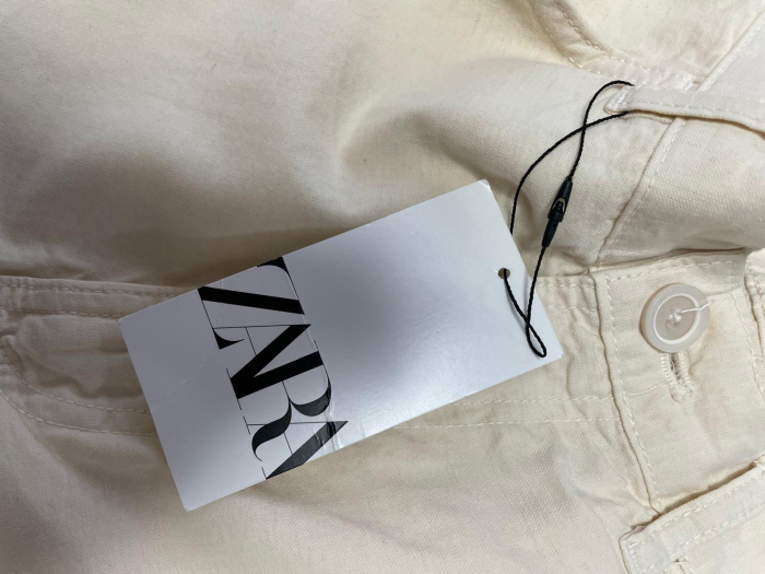 Zara pantaloni                           M [3]