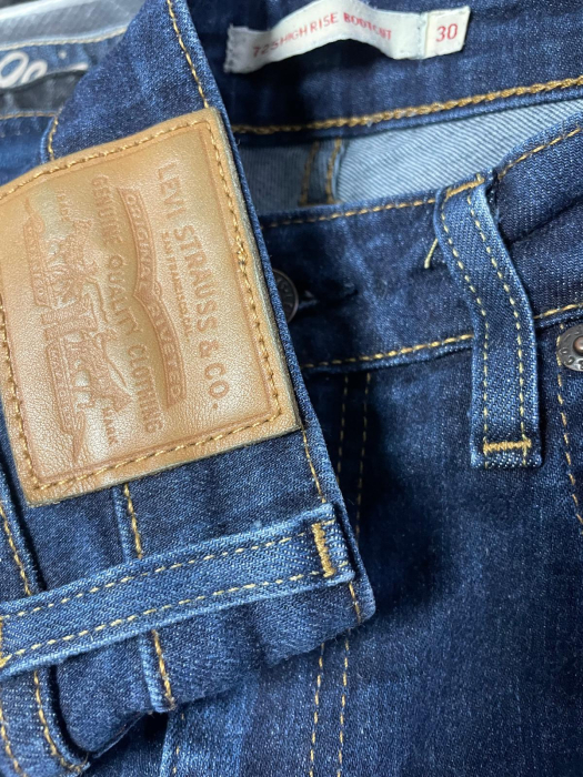 Levi's blugi                       L [3]