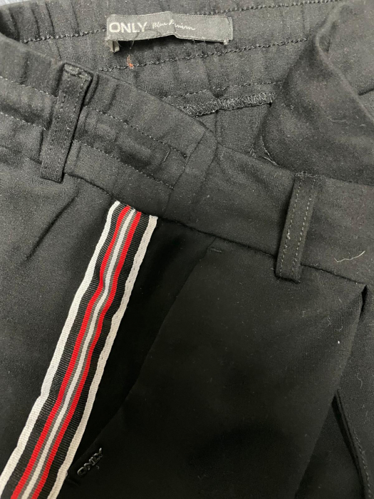 Only pantaloni 3/4                            M [3]
