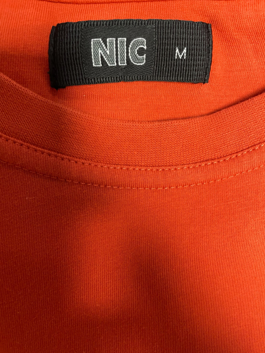 Nic tricou                     L [3]