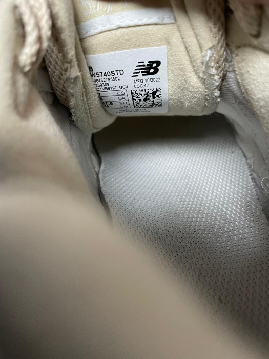 New Balance                          37,5 [6]