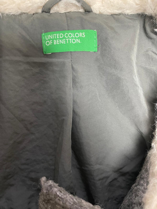 Benetton palton                         L [4]