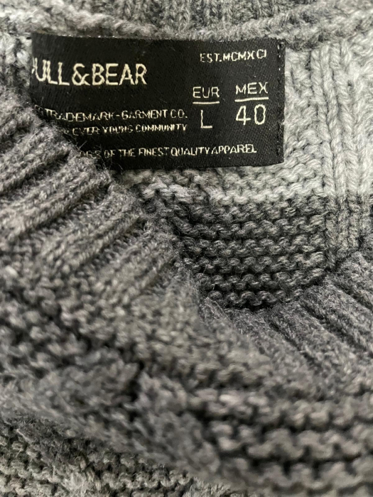 Pull&Bear pulover                         M [3]