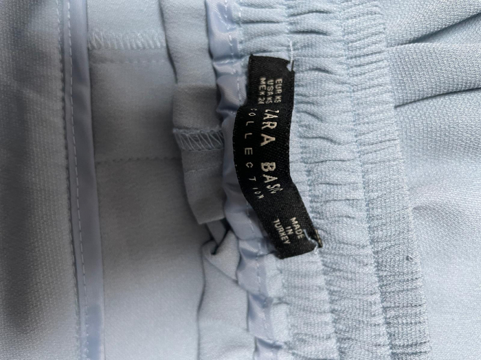 Zara pantaloni            XS [3]