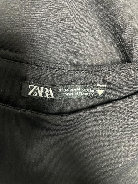 Zara body                       M [3]