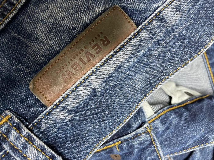 Review blugi                             M [3]