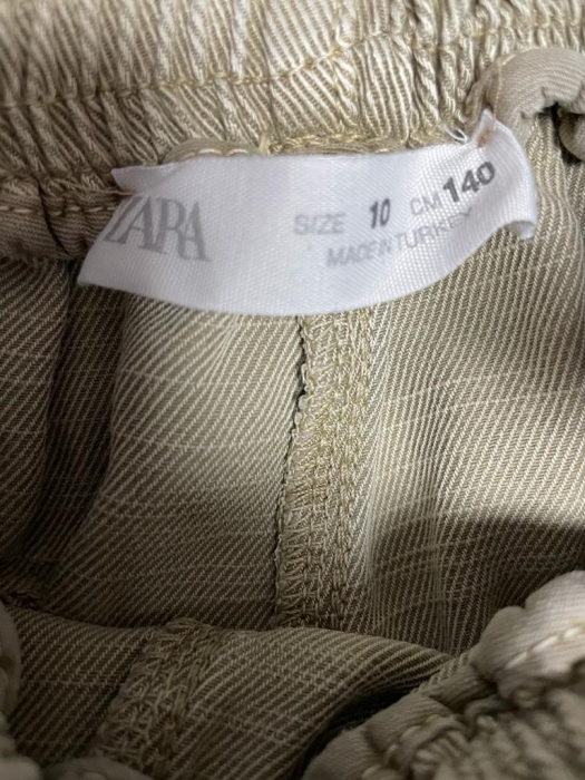 Pantaloni Zara                       140 [3]