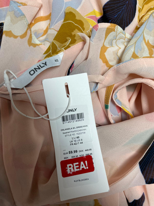 Only rochie                  L [2]