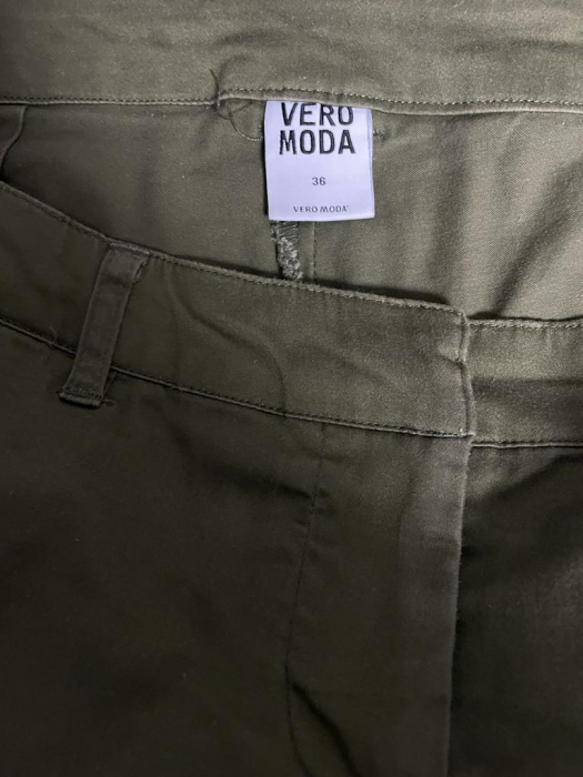 Pantaloni scurti      S [3]