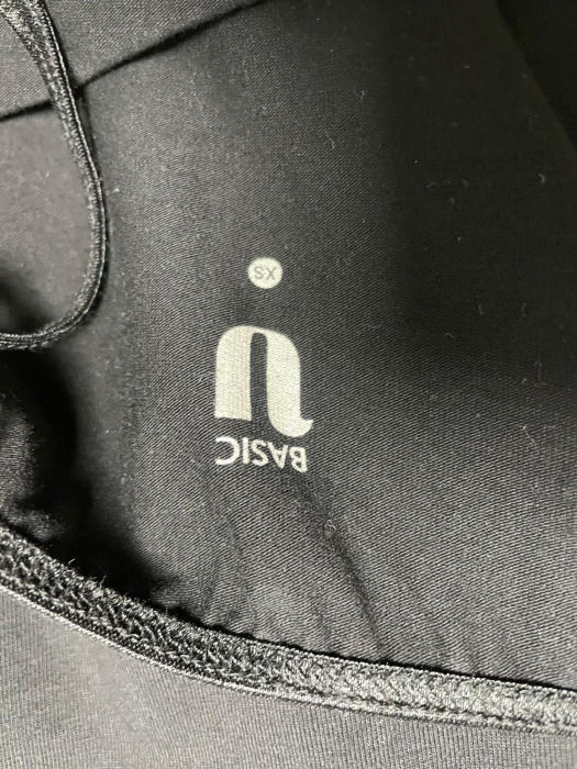 Basic U maiou                  XS [3]