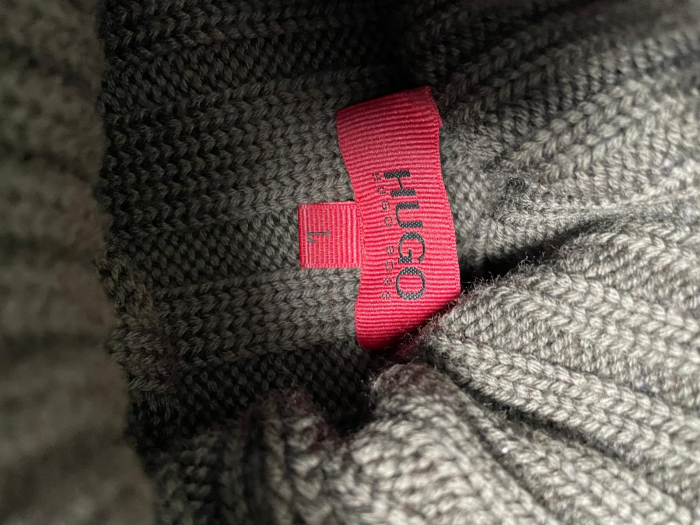 Hugo Boss pulover gros din lana                      L [3]