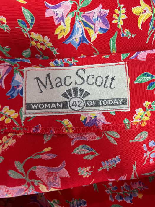 Mac Scott rochie                       L [4]