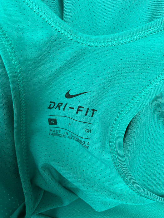 Nike maiou                             S [3]