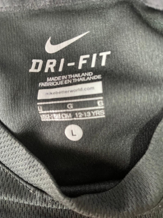 Nike tricou                          152 [3]