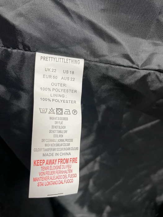 Pretty Little Thing palton                    3XL [5]