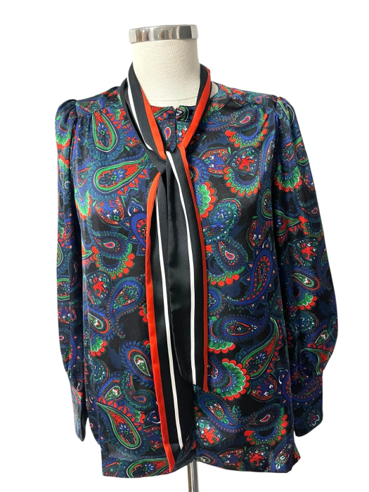 Tommy Hilfiger bluza                        M-L [3]