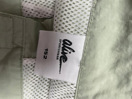 Alive pantaloni scurti                         152 [2]