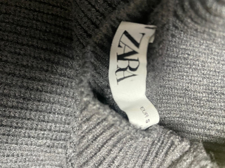 Zara pulover                          XS [2]