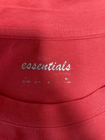 Essentials maiou                         L [2]