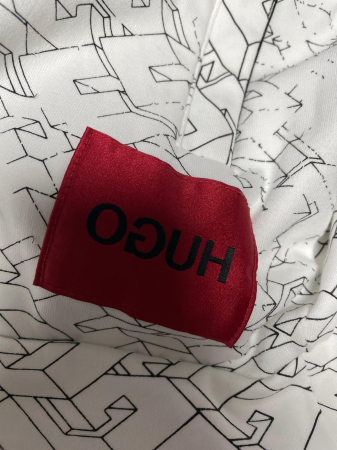 Hugo Boss bluza                         M [2]