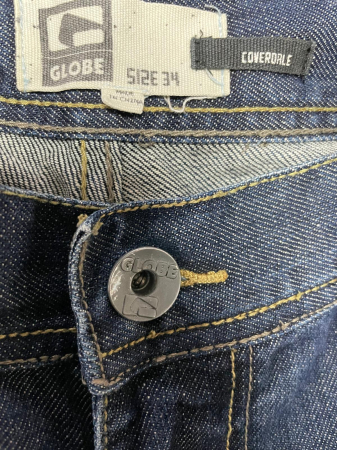 Pantaloni scurti                    L [2]