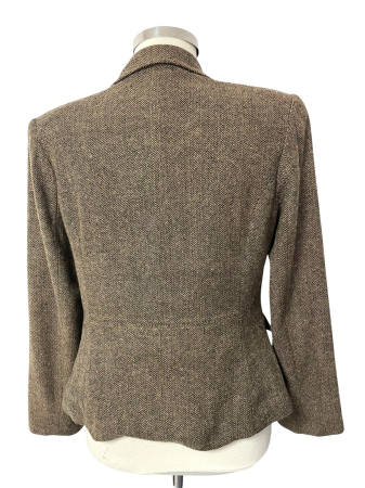 B-Young sacou                            M [1]