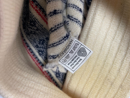 Caciula groasa din lana                               14 ani [1]