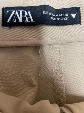 Zara pantaloni                          M [2]