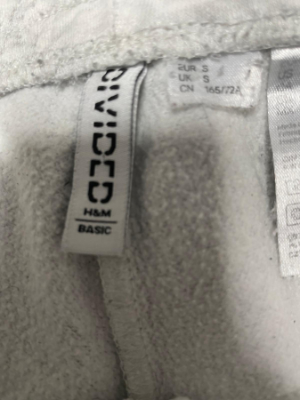 H&M pantaloni                       M [2]