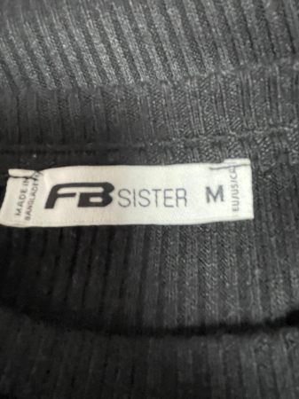 Fb Sister bluza                      M [2]