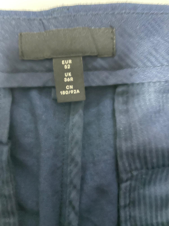 H&M pantaloni                    M [2]