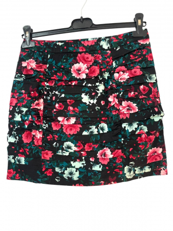 Stradivarius fusta                         S [1]