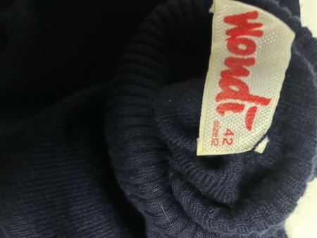 Pulover                        XS [2]