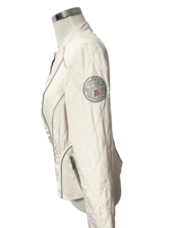 Biba geaca                               M [1]