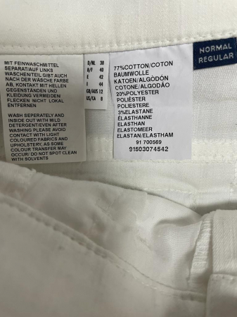 Pantaloni scurti                M [1]