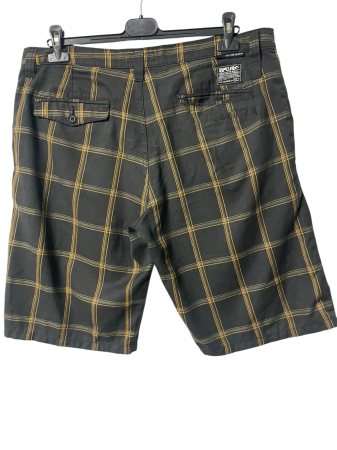 Pantaloni scurti                        L [1]