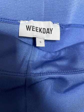 Weekday colanti                        M [2]